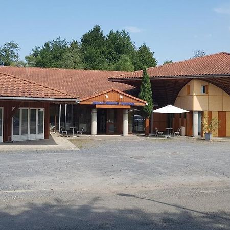 Hotel Eco Logis Espace Bellevue Semeac Bagian luar foto