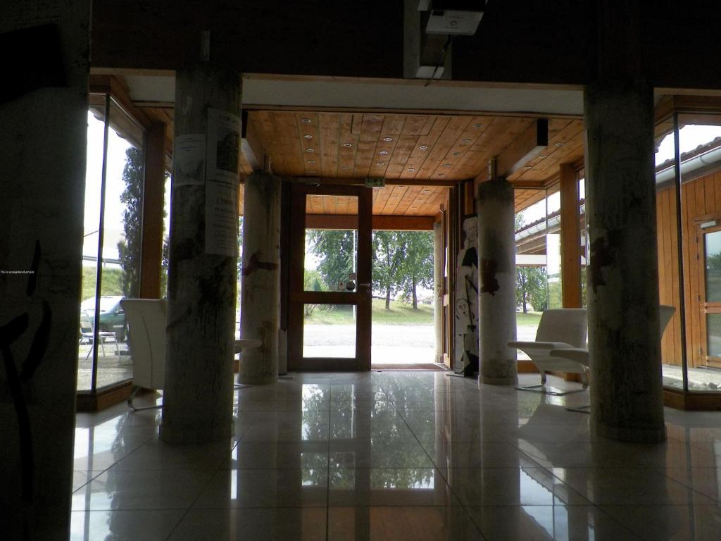 Hotel Eco Logis Espace Bellevue Semeac Bagian luar foto