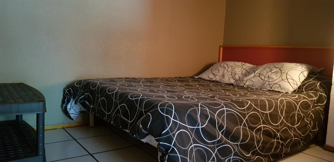 Hotel Eco Logis Espace Bellevue Semeac Bagian luar foto