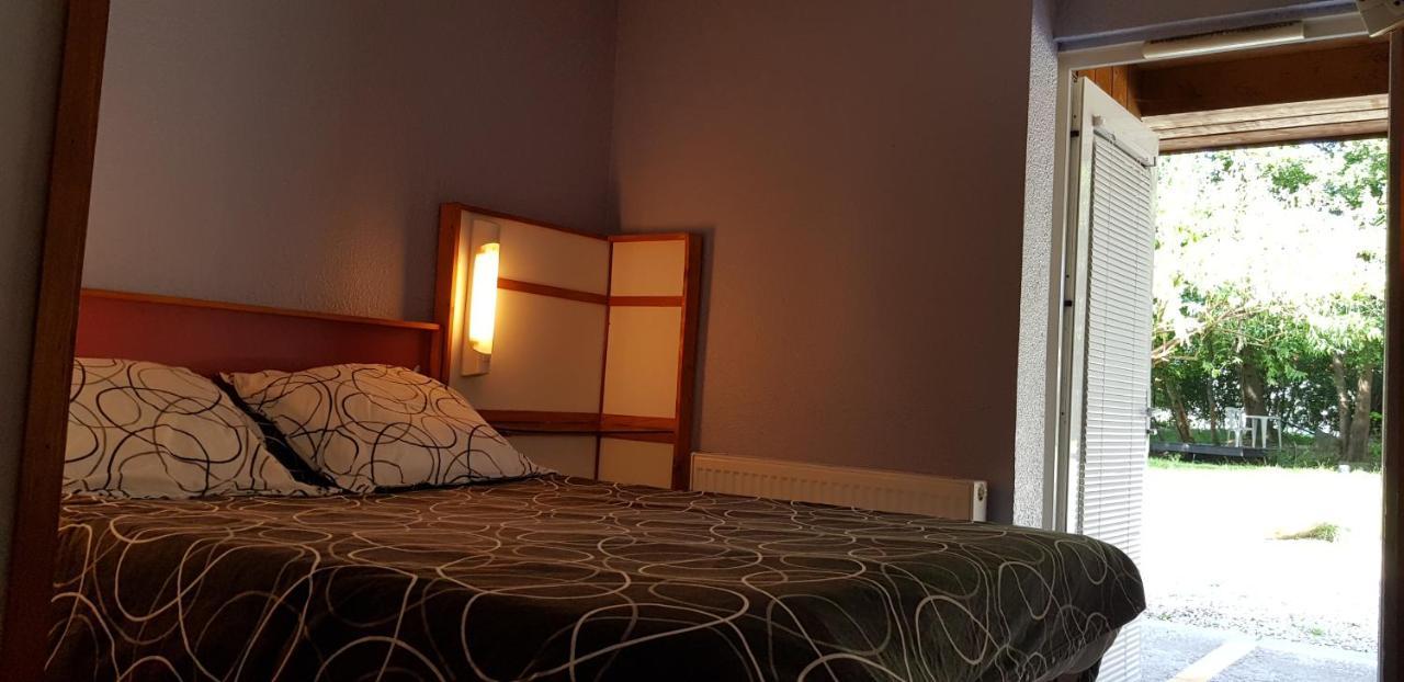 Hotel Eco Logis Espace Bellevue Semeac Bagian luar foto